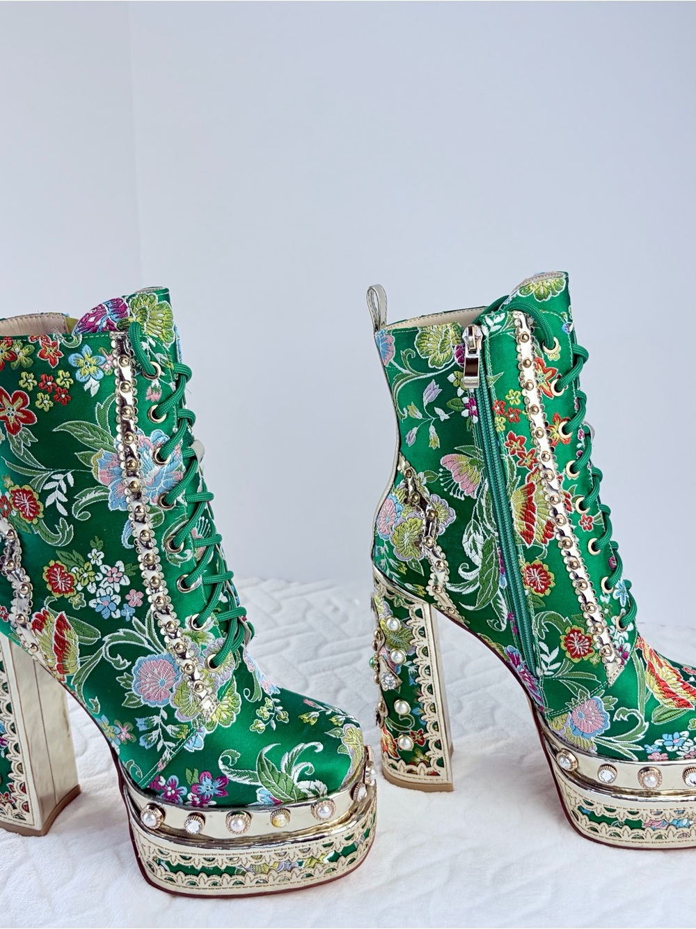 New Dolls Kill Azalea Wang Richie Rich Boots Women’s Size 7 w Rhinestones Rave